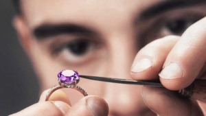 Kim cương tím (Violet diamond) là gì?